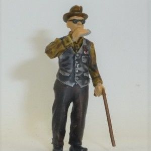 Figurines peintes au 1/43ième - Homme avec une canne buvant une mignonette peint
